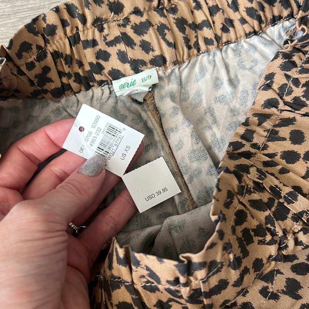 Aerie Leopard Print Paper Bag Shorts XS NWT - Picture 4 of 7